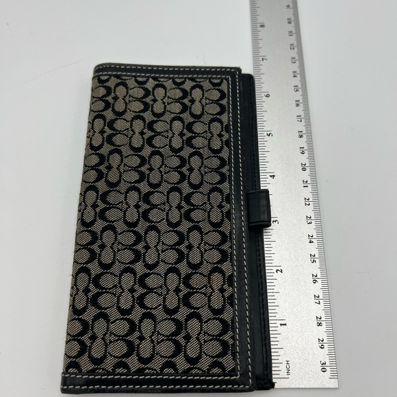 Coach CheckBook - Picture 8 of 8